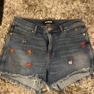 Express Shorts - High wasted espress shorts Express Shorts - High wasted espress shorts